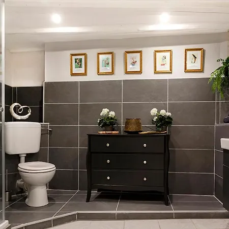 Alte Schreinerei, Charmantes Gegenueber Der Loreley Apartment *